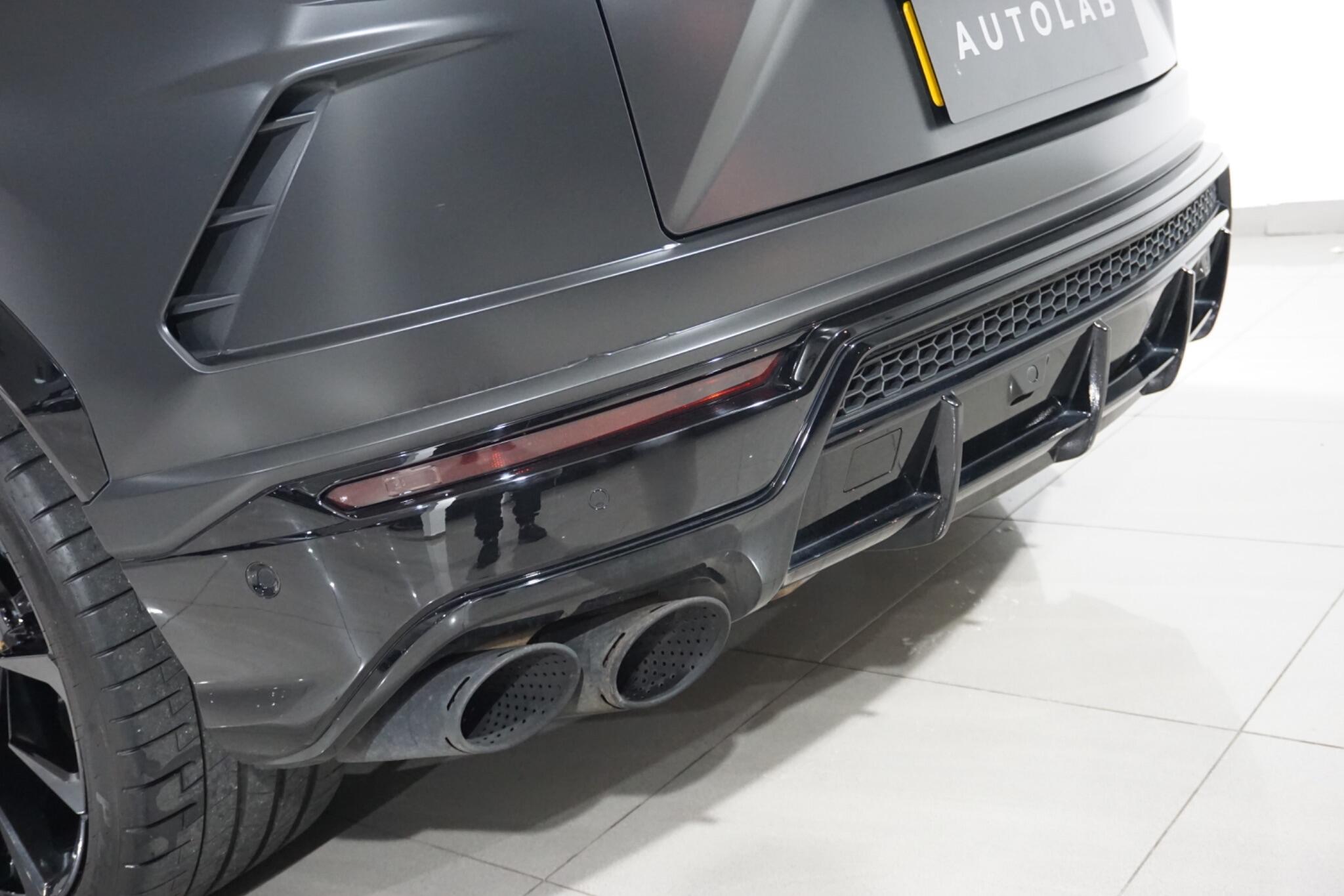 Lamborghini Urus 4.0 V8 BiTurbo SUV 5dr Petrol Auto 4WD Euro 6 (650 ps)